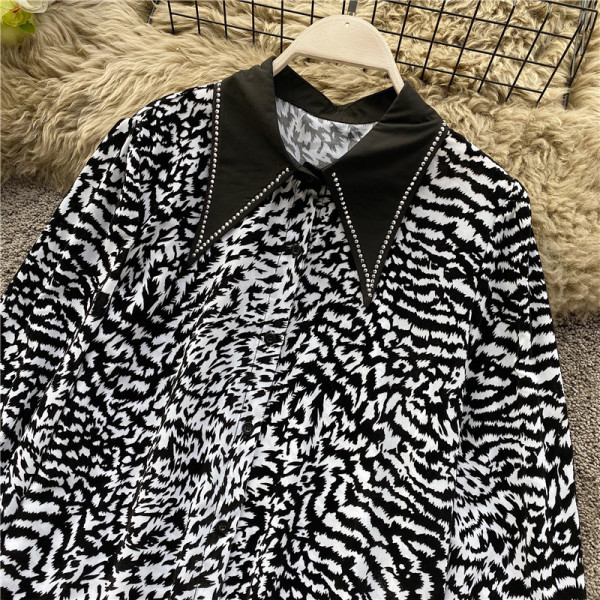 Modern női ing gombokkal, állatmintával három színben