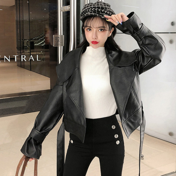 Női bőrdzseki spitz nyakkivágással zöld és fekete színben