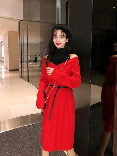 Μοντέρνο γυναικείο φόρεμα με λαιμόκοψη σε μαύρο και κόκκινο χρώμα