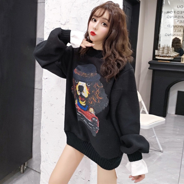 Alkalmi női blúz színes rátéttel, fekete-fehérben