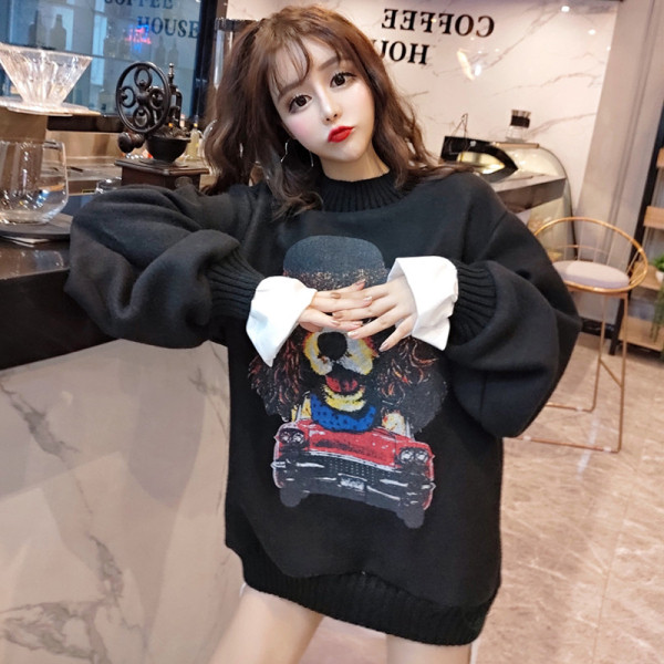 Alkalmi női blúz színes rátéttel, fekete-fehérben