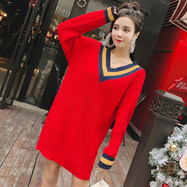 Modern női téli ruha spitz nyakkivágással, piros színben