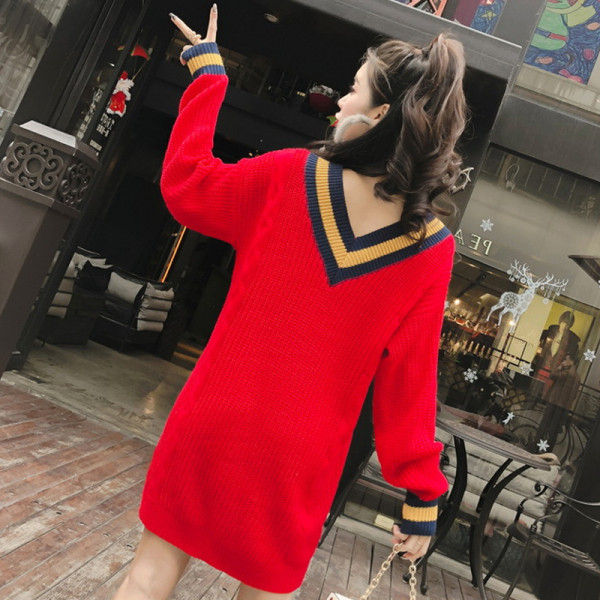 Modern női téli ruha spitz nyakkivágással, piros színben