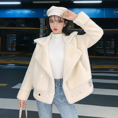 Γυναικείο χνουδοτό παλτό με λαιμόκοψη σε διάφορα χρώματα