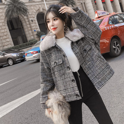 Női kockás kabát pehelygallérral - széles modell