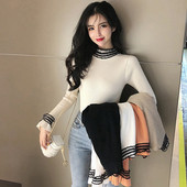 Őszi-téli női blúz csipkével az ujján - többféle színben