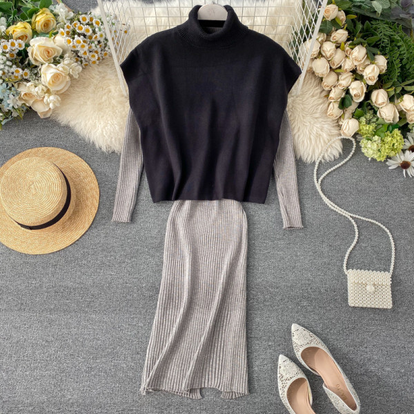 Modern női szett, mely egy ruhát és egy pulóvert tartalmaz két színben