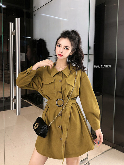 Női modern ruha derekán övvel, két színben