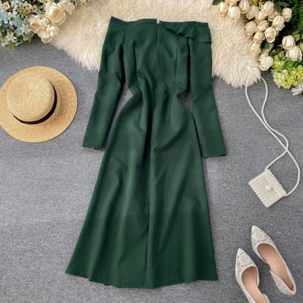 Modern női ruha, hosszú ujjú, csupasz vállak, különböző színekben