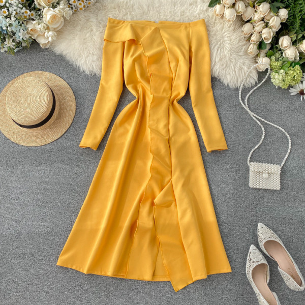 Modern női ruha, hosszú ujjú, csupasz vállak, különböző színekben