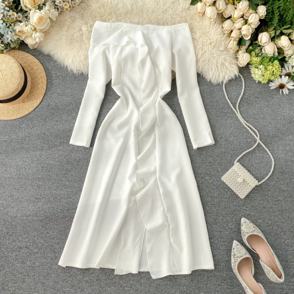 Modern női ruha, hosszú ujjú, csupasz vállak, különböző színekben