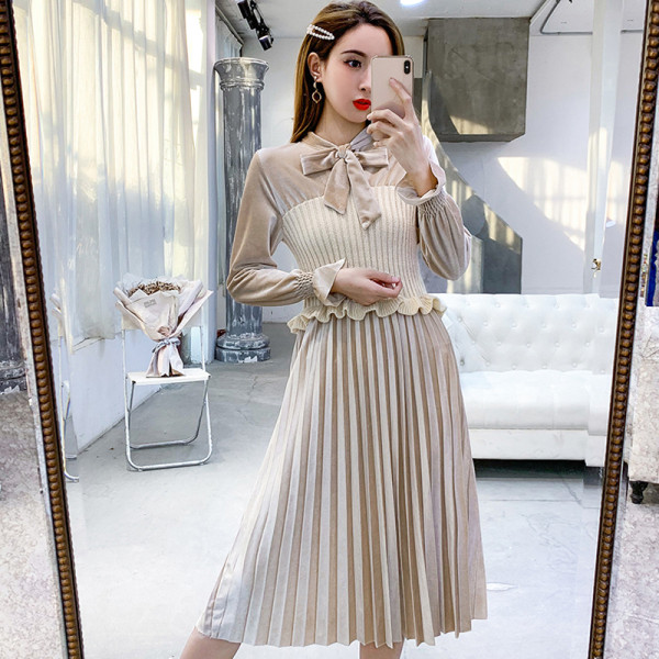 Stílusos női bársony ruha modell fekete és bézs színben