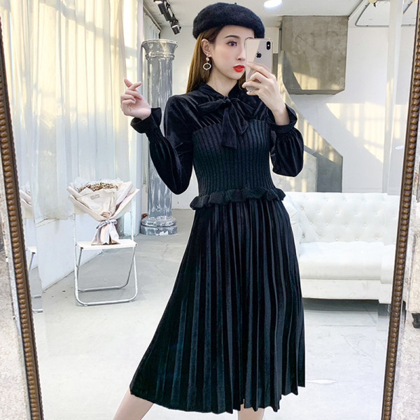 Stílusos női bársony ruha modell fekete és bézs színben