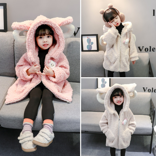 Napi gyerekkabát lányoknak két színben 3D elemekkel és kapucnival