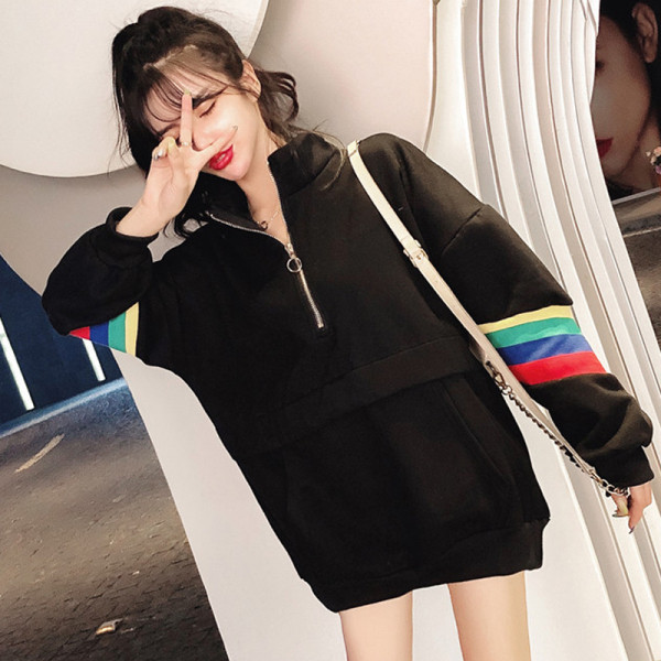 Καθημερινή γυναικεία μπλούζα με τσέπη σε κίτρινο και μαύρο χρώμα