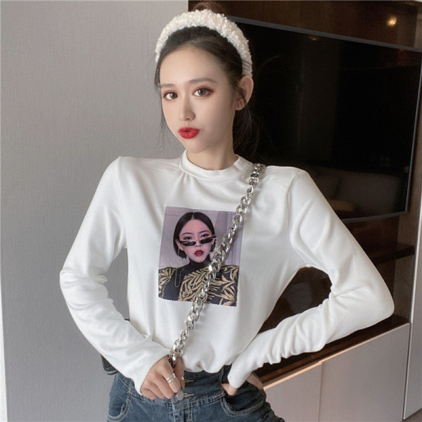 Alkalmi női blúz fehér és fekete színben, rátéttel