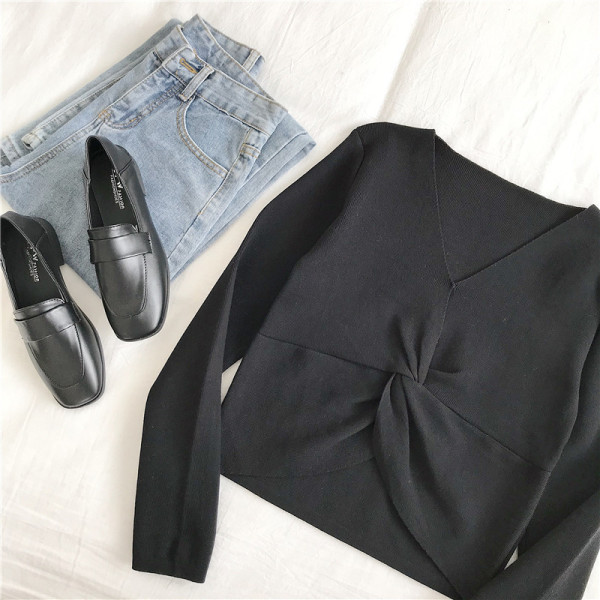 Καθημερινή γυναικέια casual μπλούζα με μακρύ μανίκι κα λαιμό και V-neck