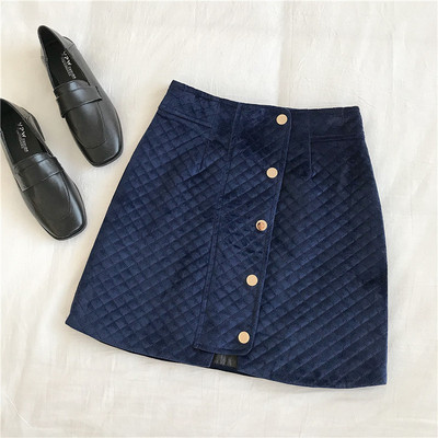 Modern női szoknya gombokkal, magas derékkal, négy színben