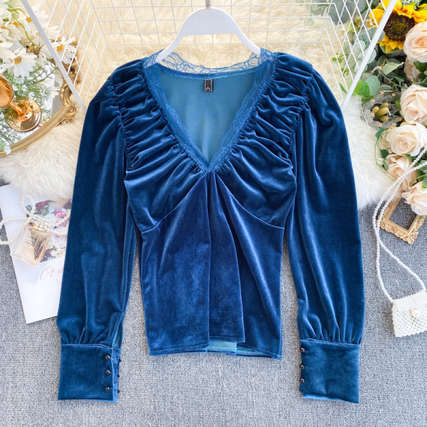 Κομψή γυναικεία μπλούζα με λαιμόκοψη και δαντέλα σε διάφορα χρώματα