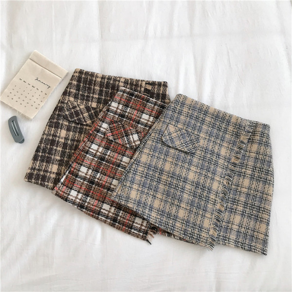 Kockás női szoknya magas derékkal, három színben
