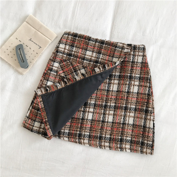 Kockás női szoknya magas derékkal, három színben