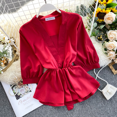 Alkalmi női ing spitz nyakkivágással és rövid ujjú több színben