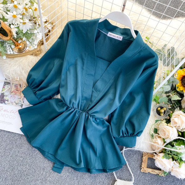 Alkalmi női ing spitz nyakkivágással és rövid ujjú több színben