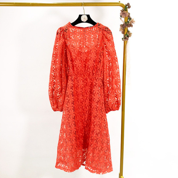 Modern női csipke ruha piros színben