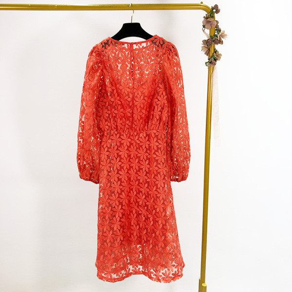 Modern női csipke ruha piros színben