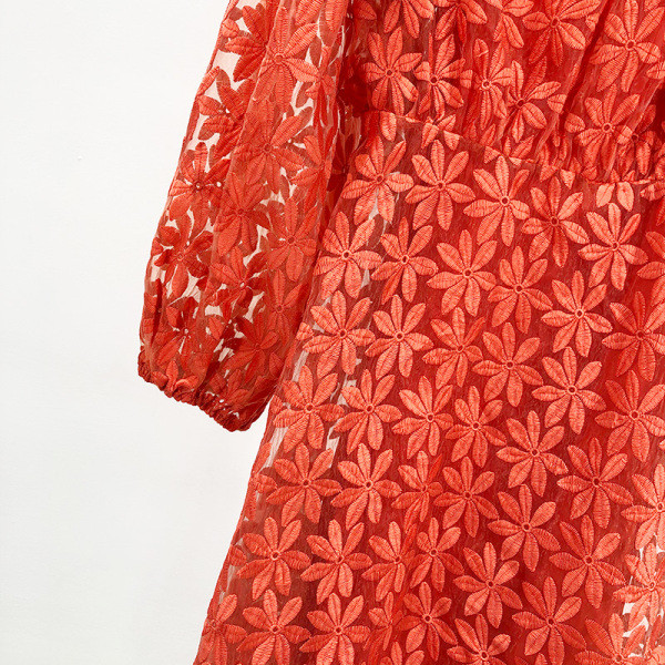 Modern női csipke ruha piros színben