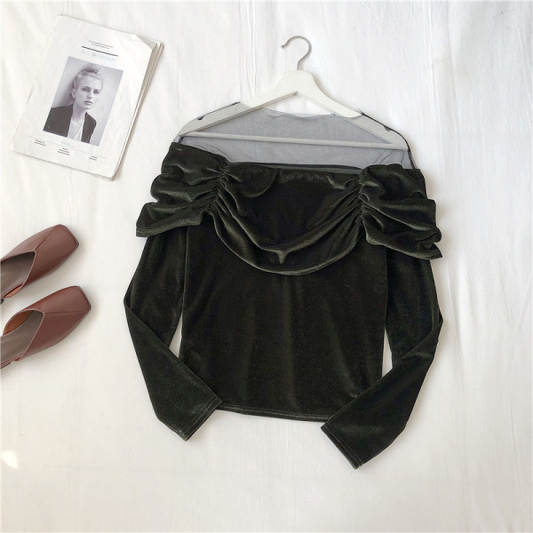 Γυναικεία βελούδινη μπλούζα σε δύο χρώματα με οβάλ λαιμόκοψη