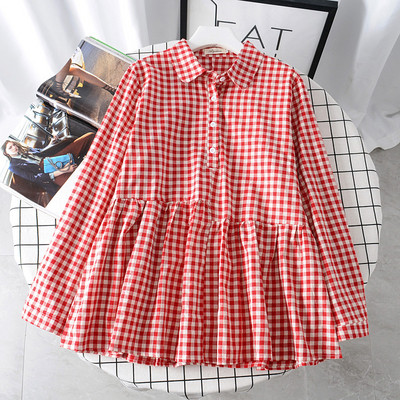 Alkalmi női kockás ing klasszikus gallérral és hosszú ujjú fekete és piros színben