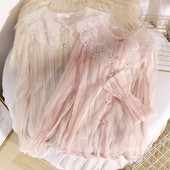 Modern női ing gombokkal és csipkével bézs, rózsaszín és fehér