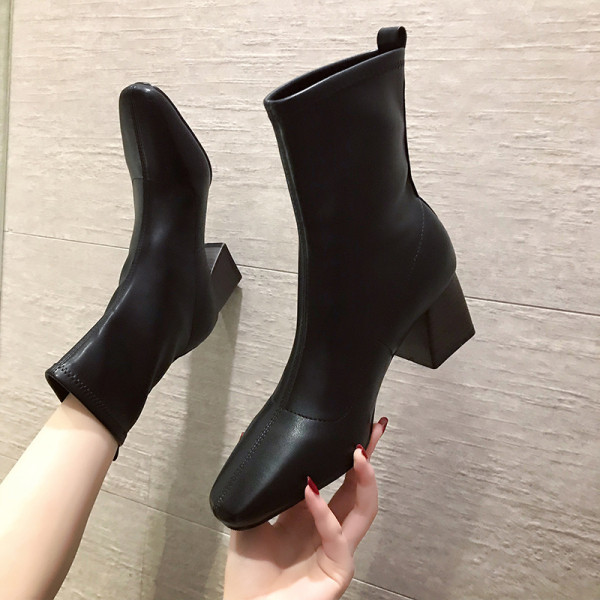 Eko bőrből készült alkalmi női csizma barna és fekete színben, vastag sarokkal