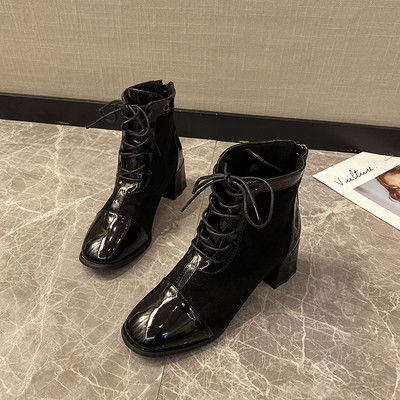 Eko bőrből készült alkalmi csizma fekete színben, fűzővel