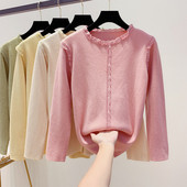 Μοντέρνα γυναικεία μπλούζα με δαντέλα και οβάλ λαιμόκοψη σε τέσσερα χρώματα