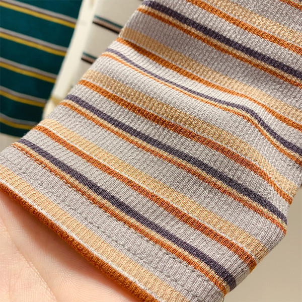 Μοντέρνο γυναικείο πουλόβερ  πλεκτό με οβάλ ντεκολτέ σε τέσσερα χρώματα