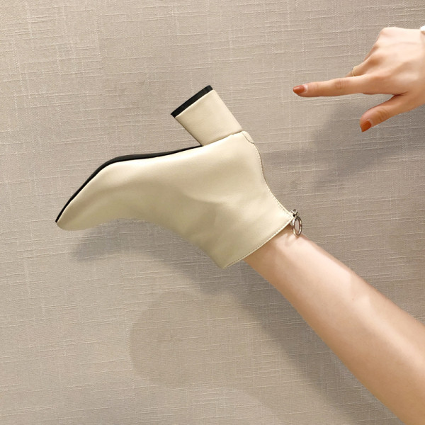 Öko bőrből készült, alacsony sarkú női csizma több színben