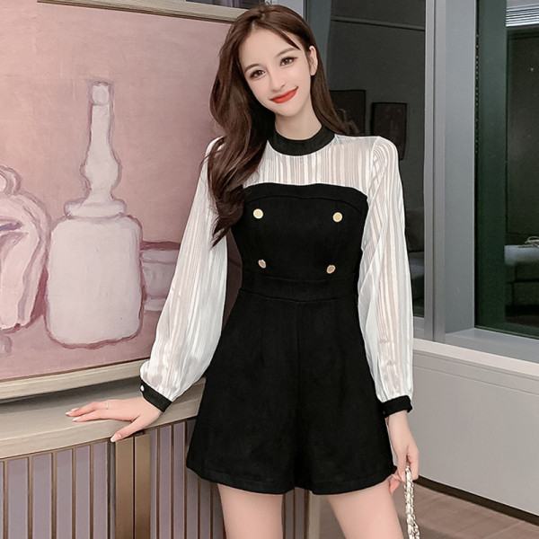 Γυναικεία ολοσωμη φόρμα  σε μαύρο και άσπρο χρώμα με μακρύ μανίκι