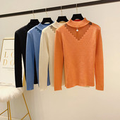 Modern női pulóver alacsony gallérral és gyöngyökkel, négy színben