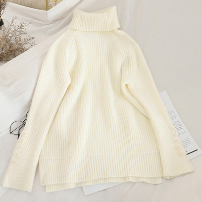 Μοντέρνο γυναικείο πουλόβερ σε διάφορα χρώματα με κουμπιά και κολάρο 