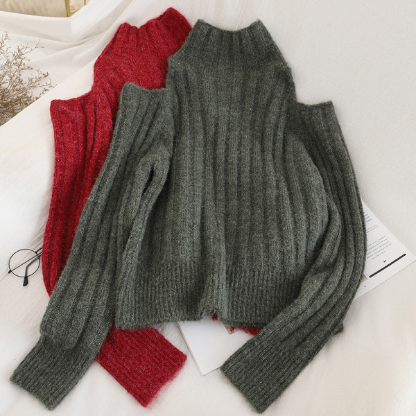Modern női pulóver négy színben, csupasz váll