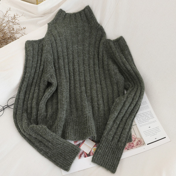 Modern női pulóver négy színben, csupasz váll