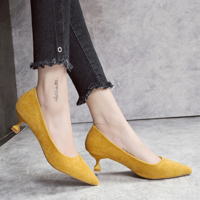Нов модел дамски обувки заострен модел с ток в няколко цвята