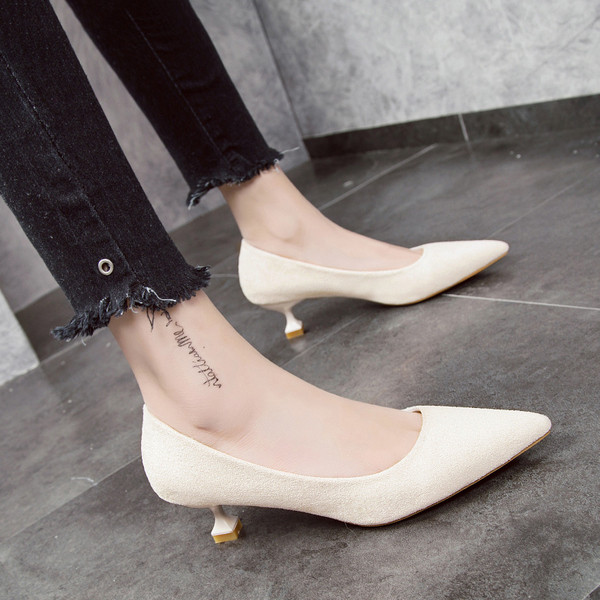 Νέο μοντέλο γυναικεία παπούτσια μυτερό μοντέλο με τακούνι σε διάφορα χρώματα