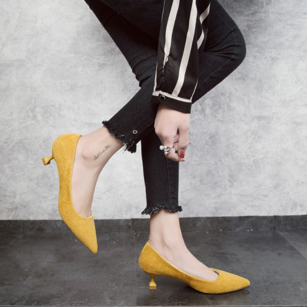 Νέο μοντέλο γυναικεία παπούτσια μυτερό μοντέλο με τακούνι σε διάφορα χρώματα