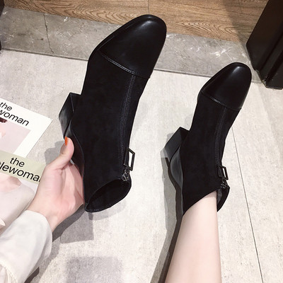 Női alkalmi csizma öko velúr cipzárral, fekete színben