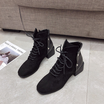 Női alkalmi csizma öko velúrból, fűzővel és négyszögletes sarokkal