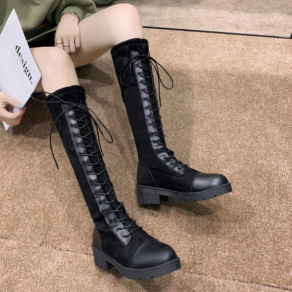 Μοντέρνες γυναικε`ιες μπότες με οικολογικό σουέτ και έκο δέρμα σε μαύρο χρώμα