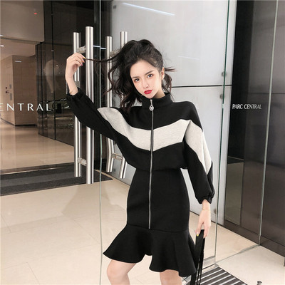 Női sport-alkalmi ruha cipzárral fekete színben